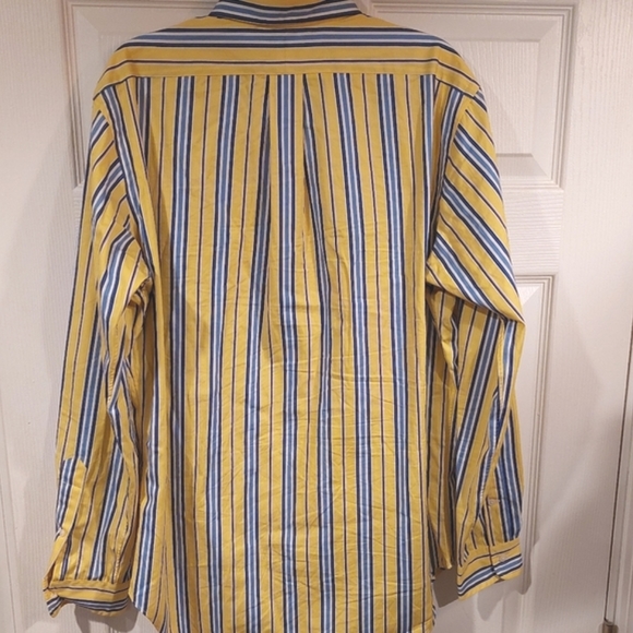 RALPH LAUREN Classic Fit Button Down Shirt - Picture 8 of 10